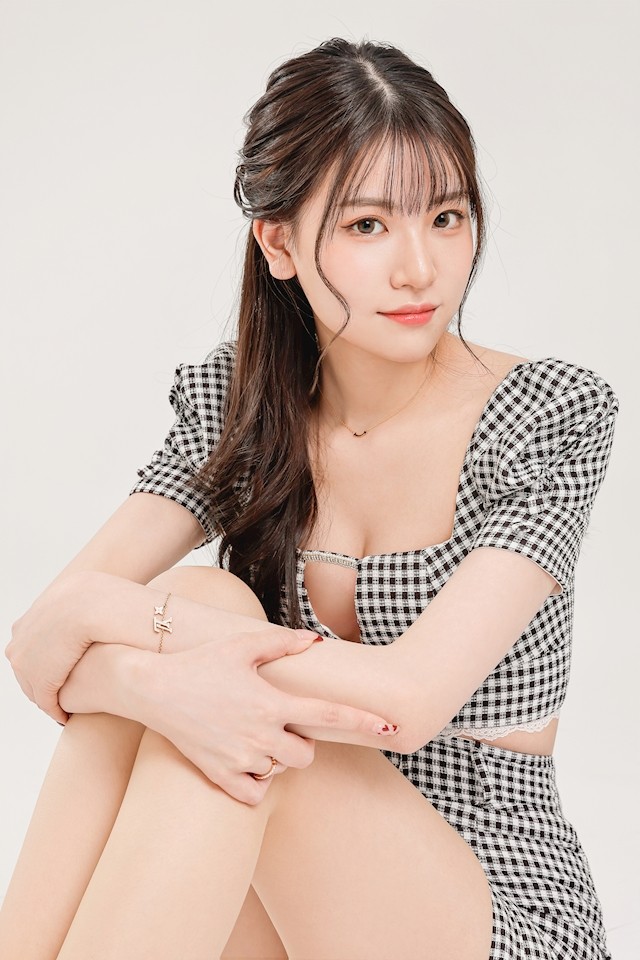 白咲 かんなプロフィール写真4